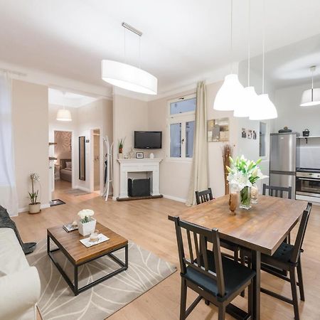 Downtown Heart 3 Bdr, 2 Bath, A/C Budapeste Exterior foto