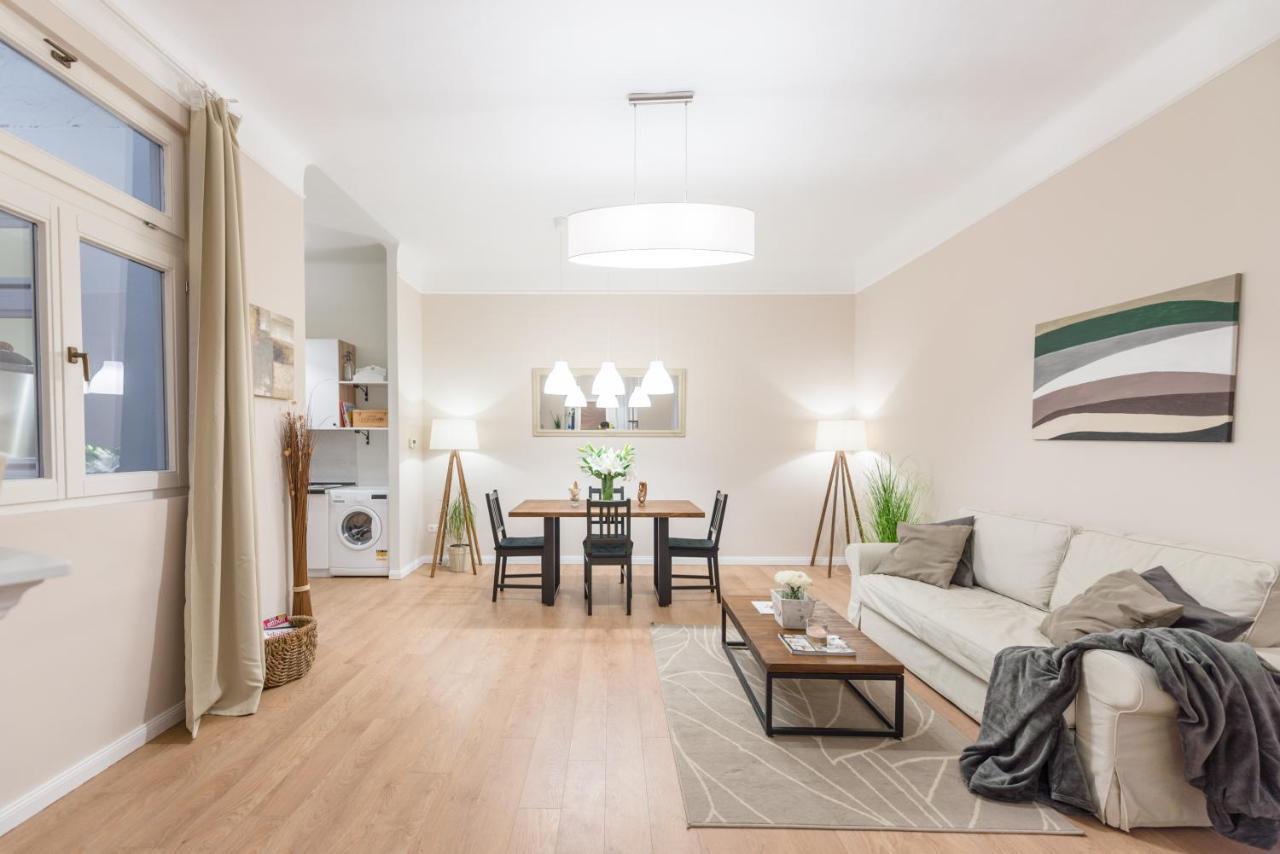 Downtown Heart 3 Bdr, 2 Bath, A/C Budapeste Exterior foto